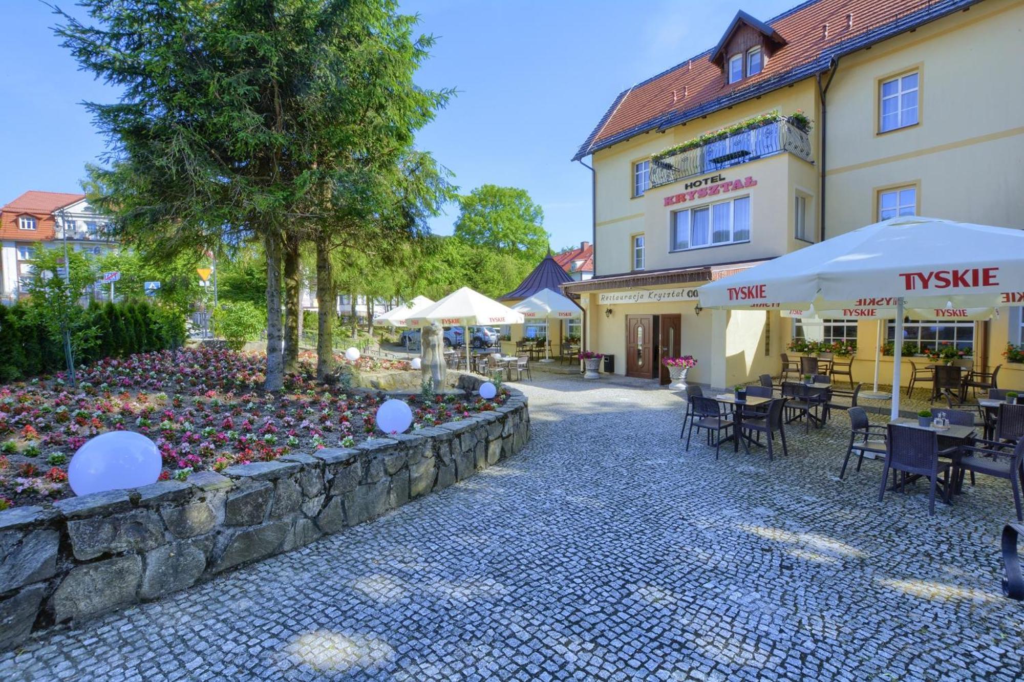 Hotel Krysztal ชเวียราโดว์-สโดรยจ์ ภายนอก รูปภาพ